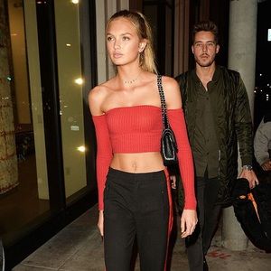 Are You Am I Minka Red top